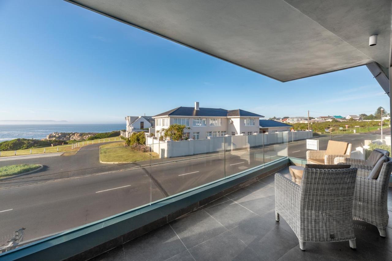 17 Marine, 2 Bedroom Sea-Facing Apt101 Hermanus Exterior foto